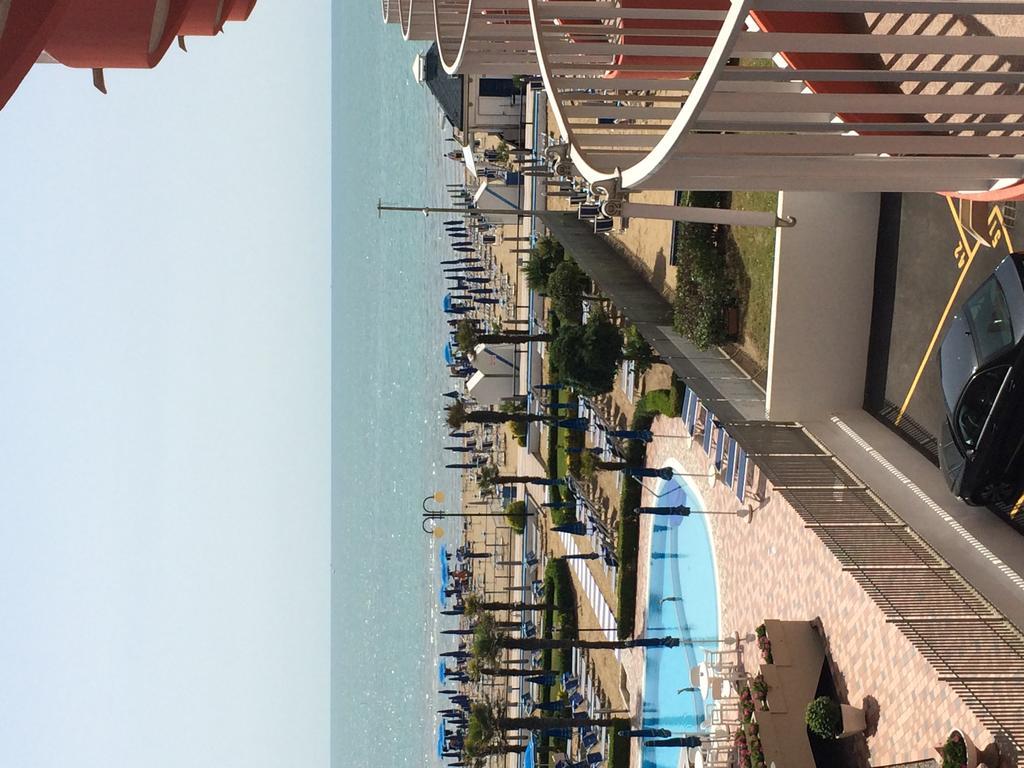 Residence Apollo - Walterigato Apartments Solo Per Famiglie ลิโดดิเยโซโล ภายนอก รูปภาพ